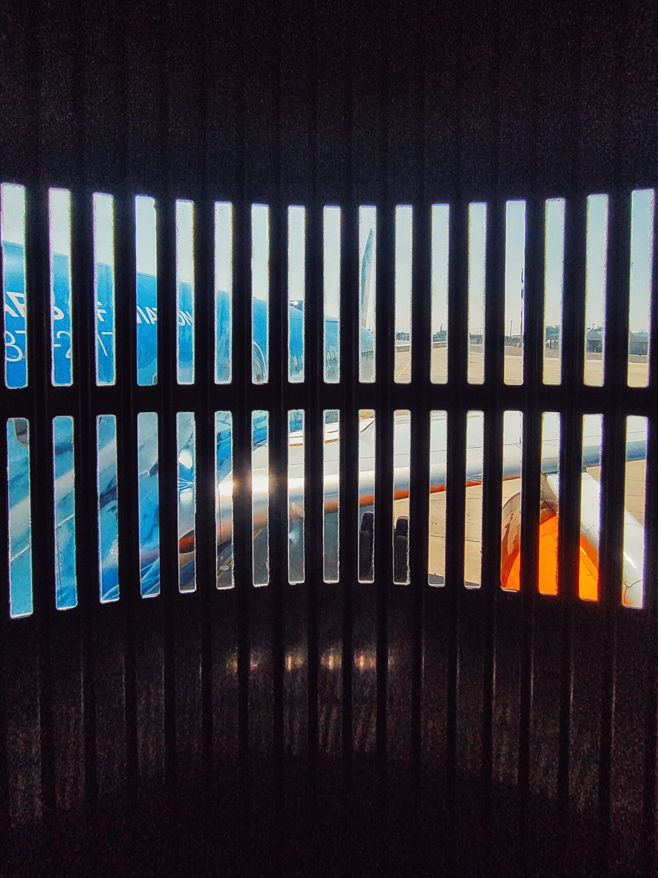 Plane through Jetbridge